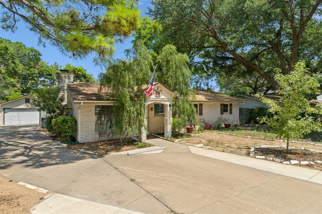 1917 Dogwood Drive