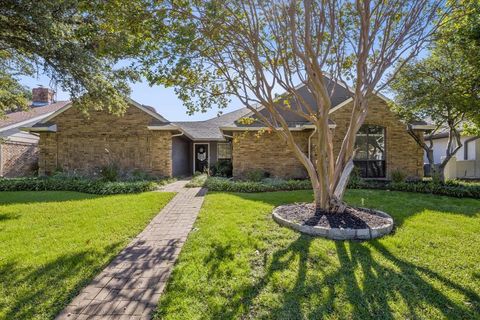 Photo of 6134 Black Berry Lane, Dallas, TX 75248 (MLS # 21096231)