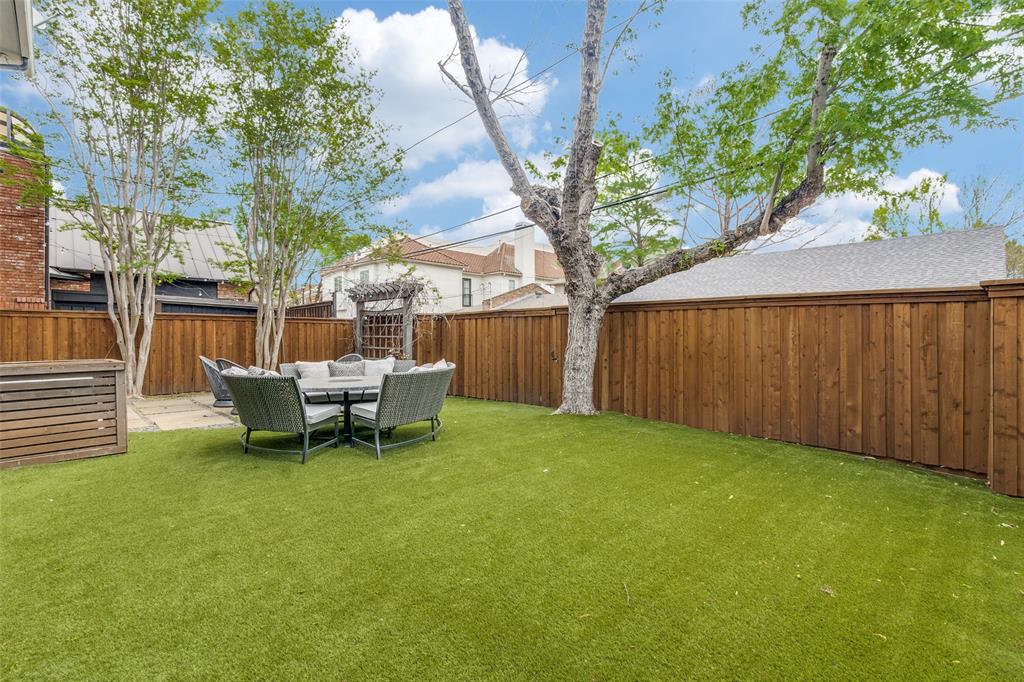 Granada Place - Residential