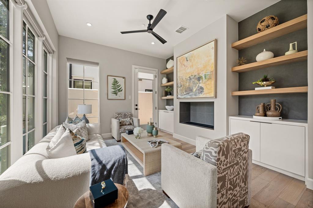 2850 Lakeside Parkway 106