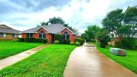 Photo of 3817 Yellowstone Place, Denton, TX 76209 (MLS # 21221310)