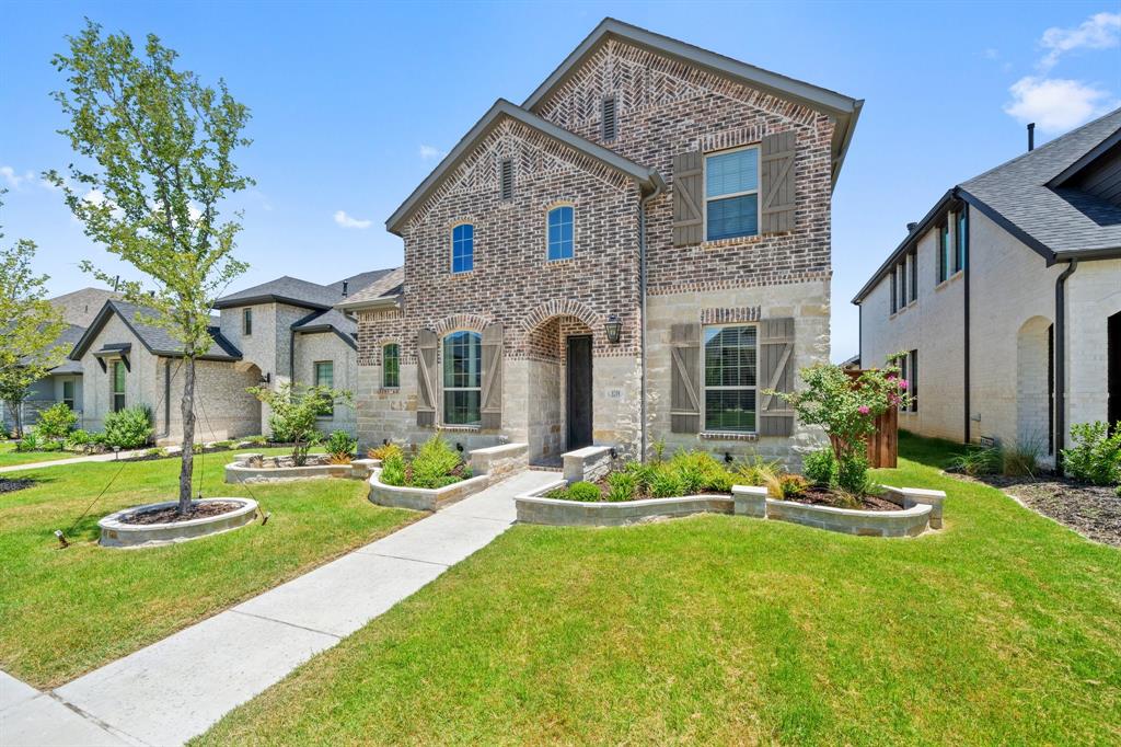 8208 Legacy Trail