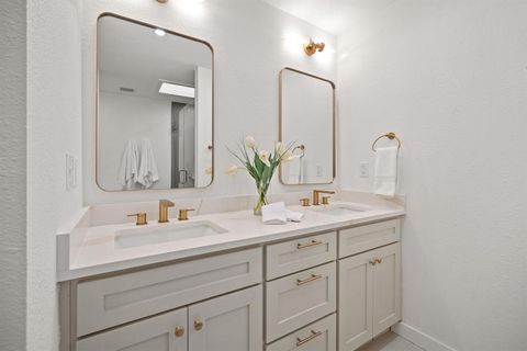 Tiny photo for 2317 Gibbs Williams Circle, Dallas, TX 75224 (MLS # 21206428)