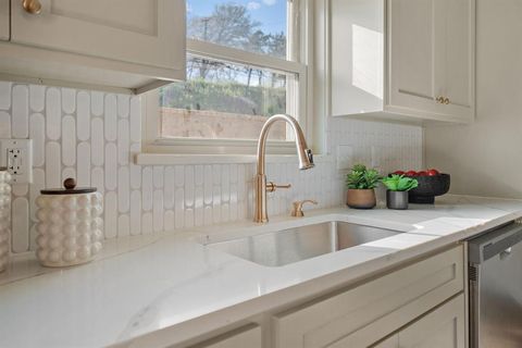 Tiny photo for 2317 Gibbs Williams Circle, Dallas, TX 75224 (MLS # 21206428)