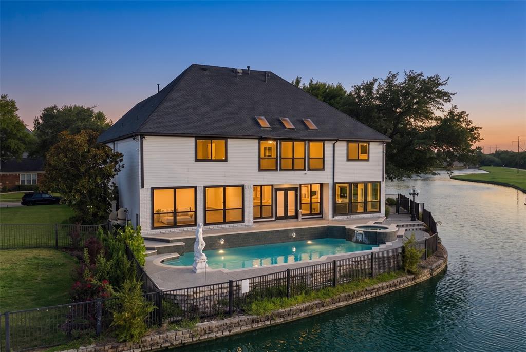 3007 Waterway Court