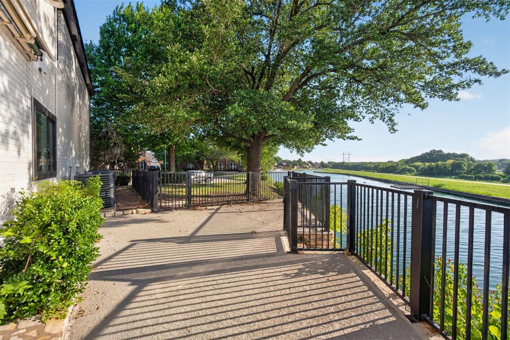 3007 Waterway Court