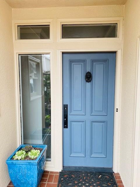 Compound Condo - Residential Lease