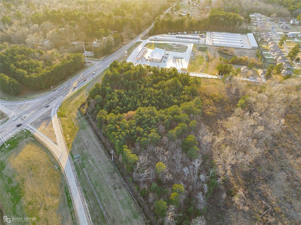 That Pt Of Lea Sub - Commercial Sale