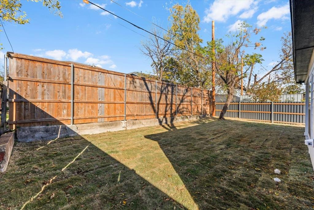 1125 E Humbolt Street