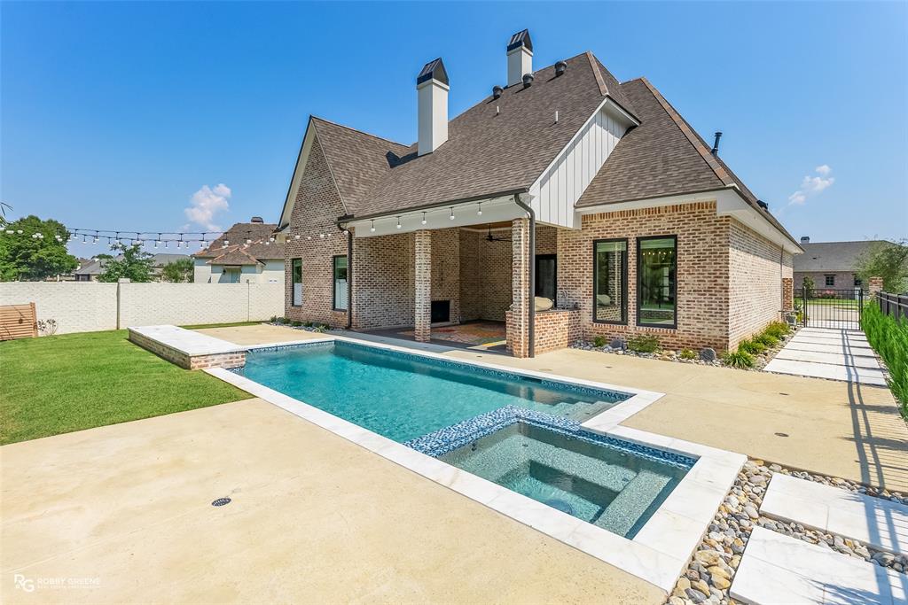 ESPLANADE - Residential