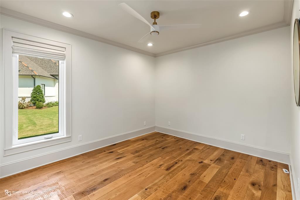 ESPLANADE - Residential