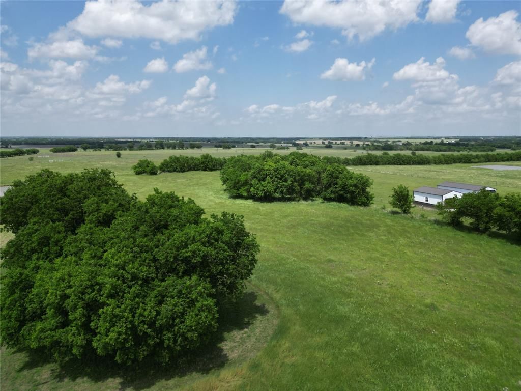 Photo of Lot 7 County Road 1093, Celeste, TX 75423 (MLS # 21252035)