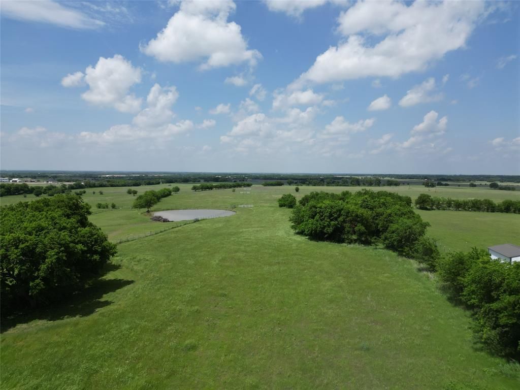Photo of Lot 7 County Road 1093, Celeste, TX 75423 (MLS # 21252035)