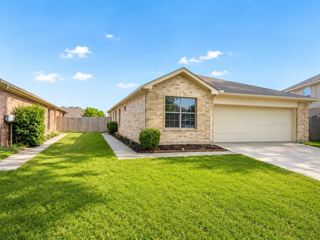 Photo of 1249 Cottonwood Drive, Crowley, TX 76036 (MLS # 21307358)