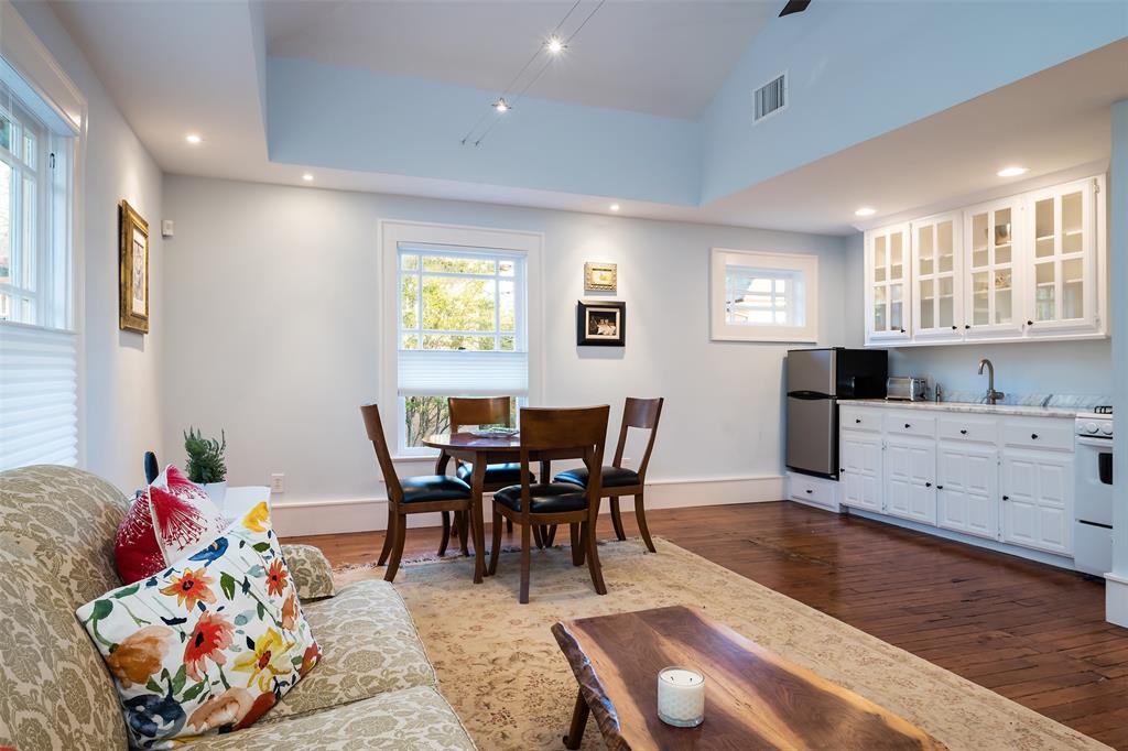 Munger Place - Residential