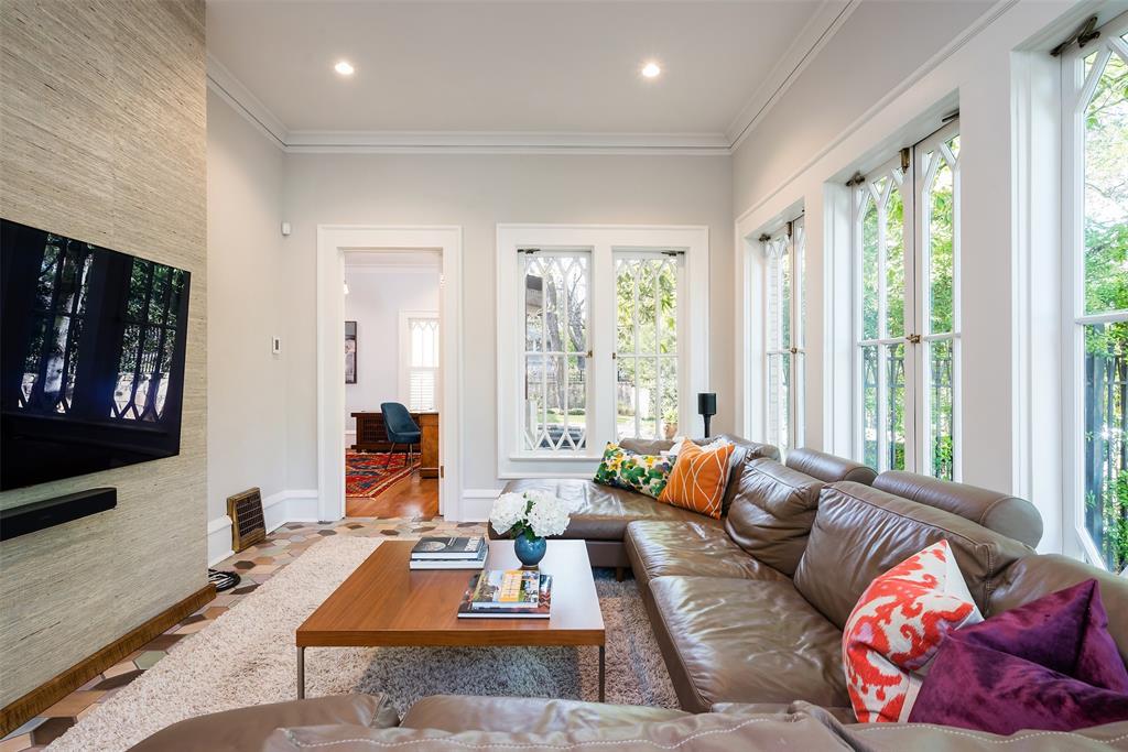 Munger Place - Residential