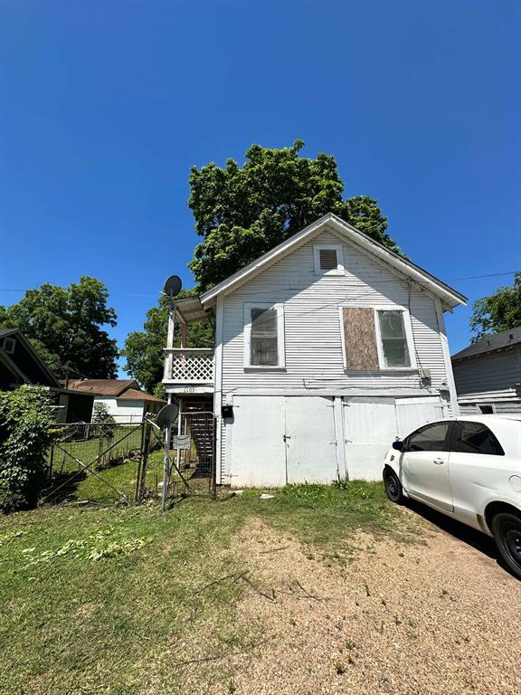 1103 Peach Street