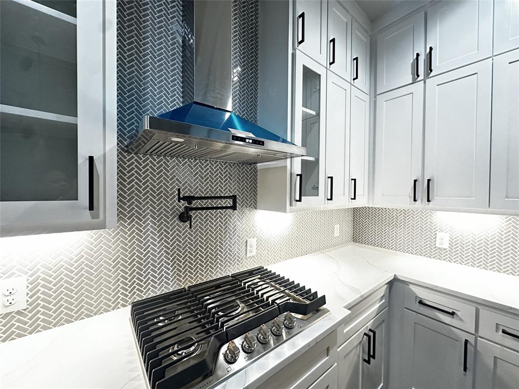 SOUTHGATE MANOR - Residential