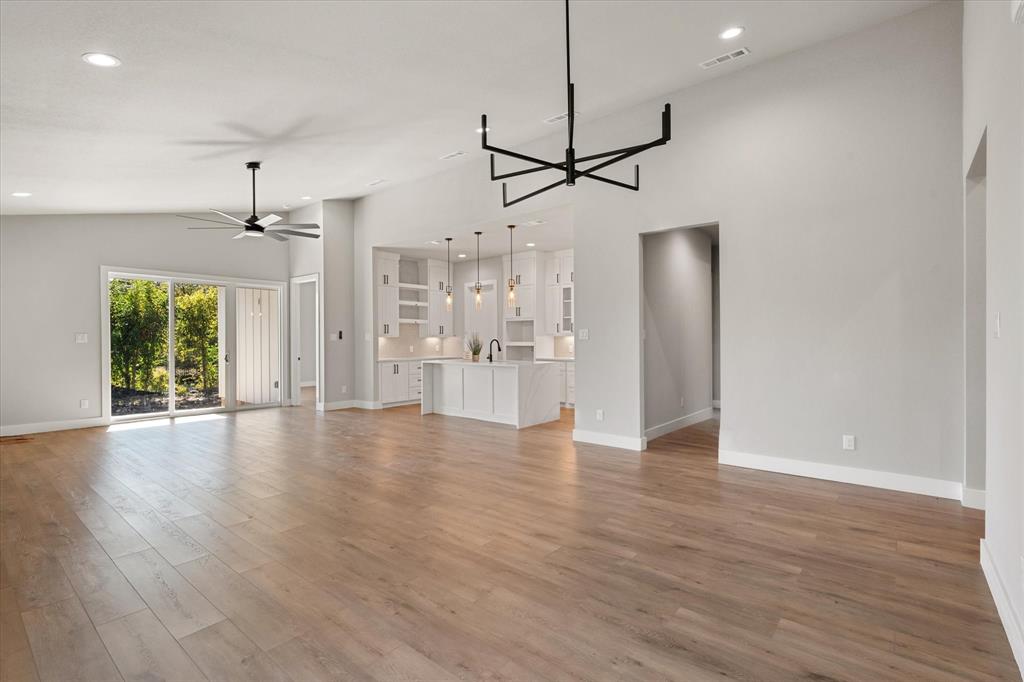 SOUTHGATE MANOR - Residential