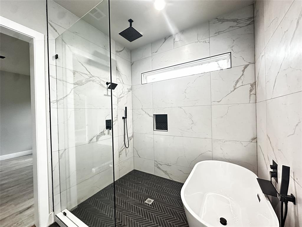 SOUTHGATE MANOR - Residential