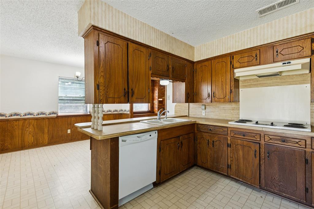 Wylwood Estates Second Instl - Residential