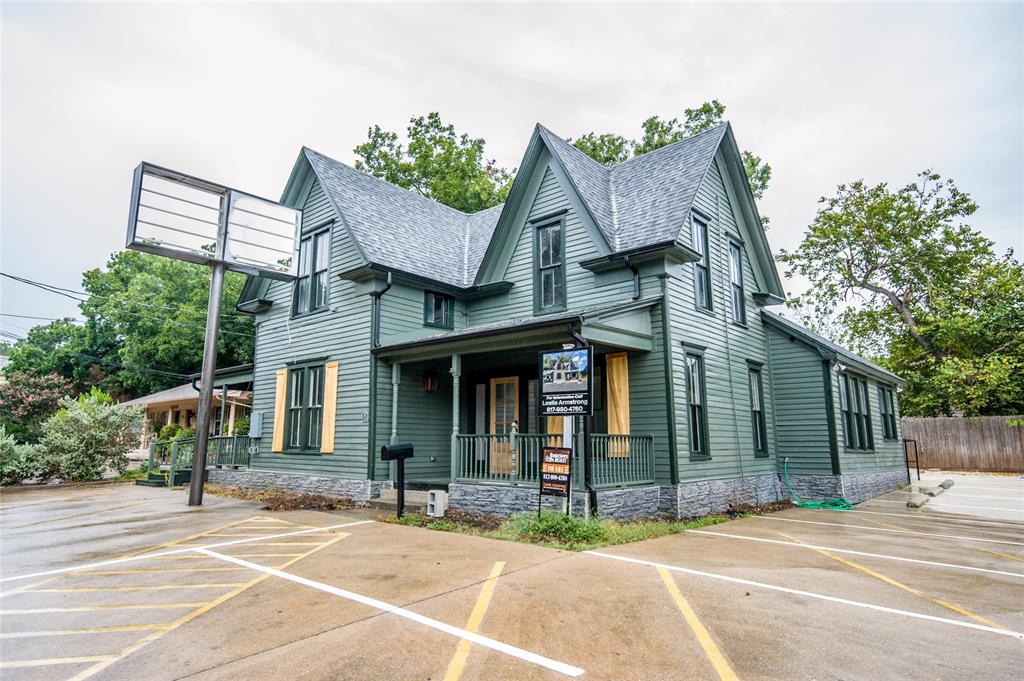 512 W Main Street