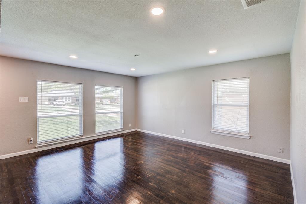 719 Dumont Drive
