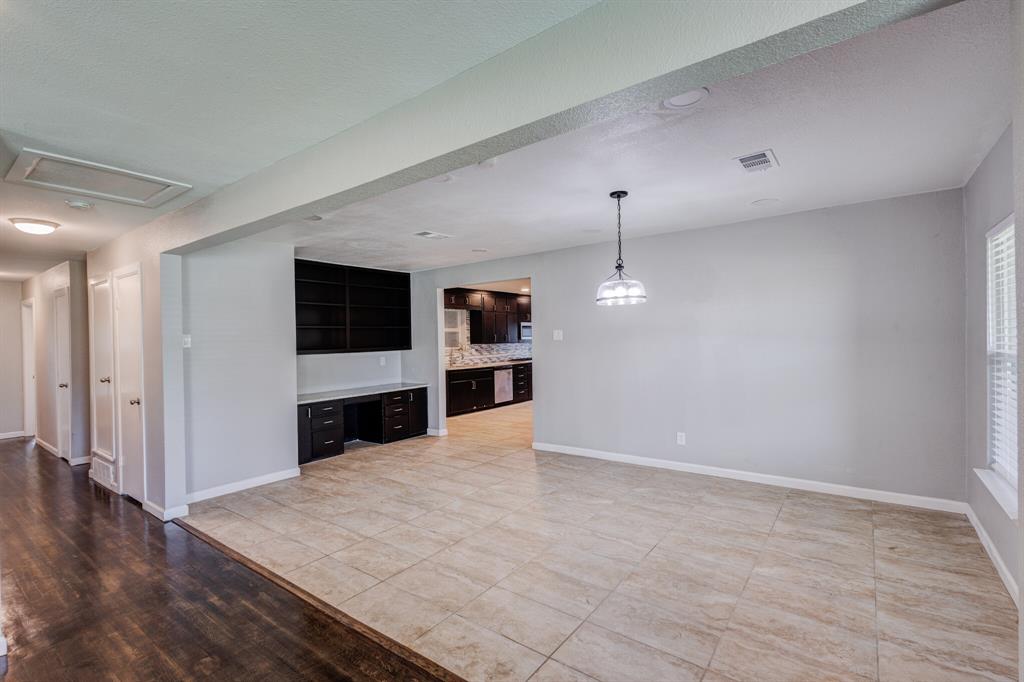 719 Dumont Drive