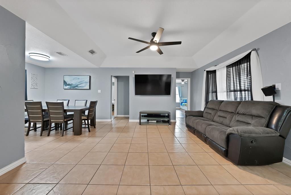 2961 Roosevelt Avenue