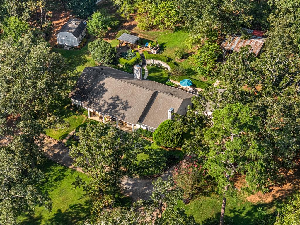 1225 Private Road 3180