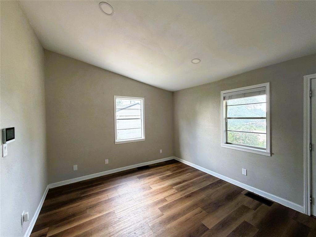 2817 N Mountain View Road