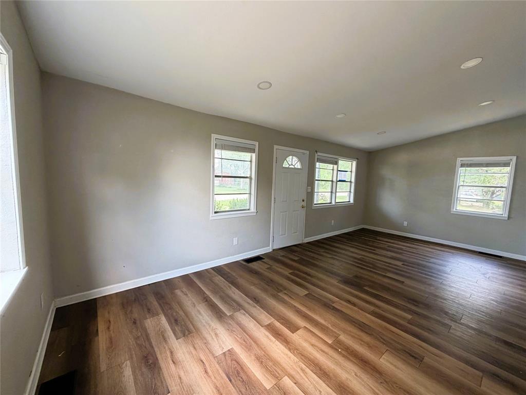 2817 N Mountain View Road