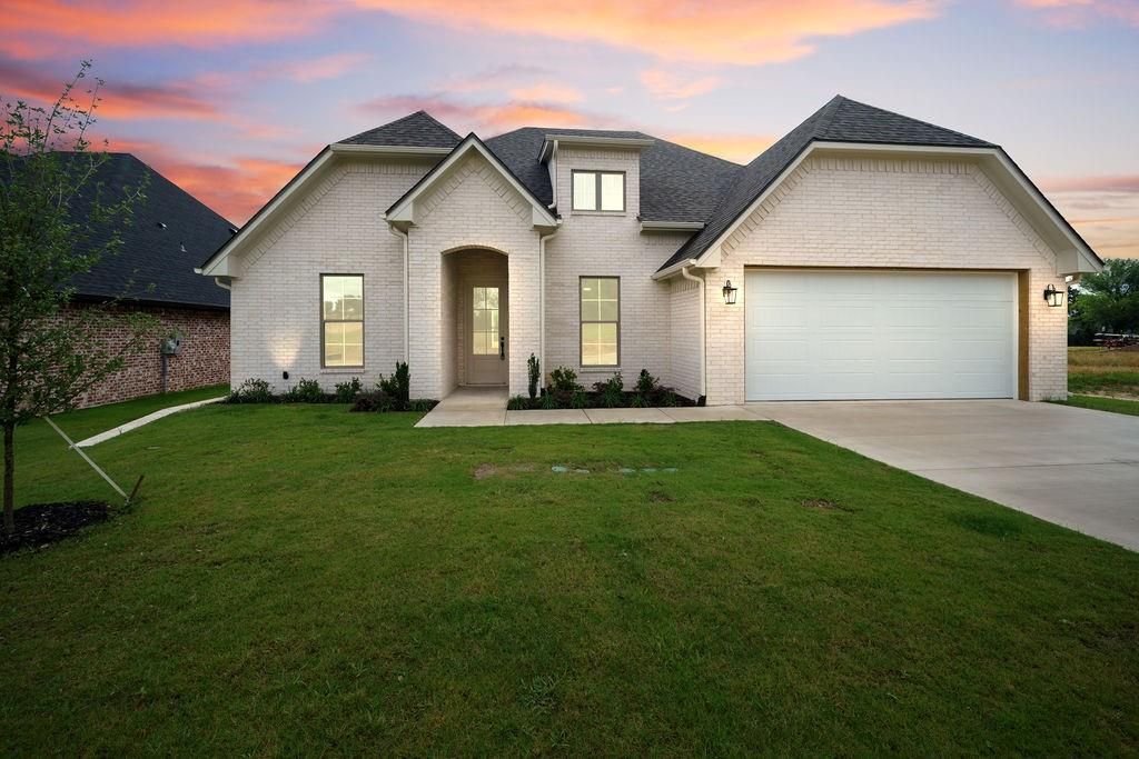 Photo of 15087 Tilley Springs Cv, Tyler, TX 75703 (MLS # 21278962)