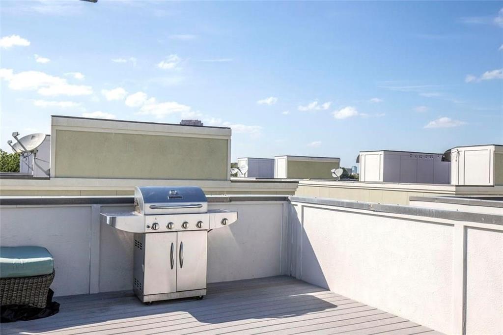 Bryan Square Twnhms - Residential Lease