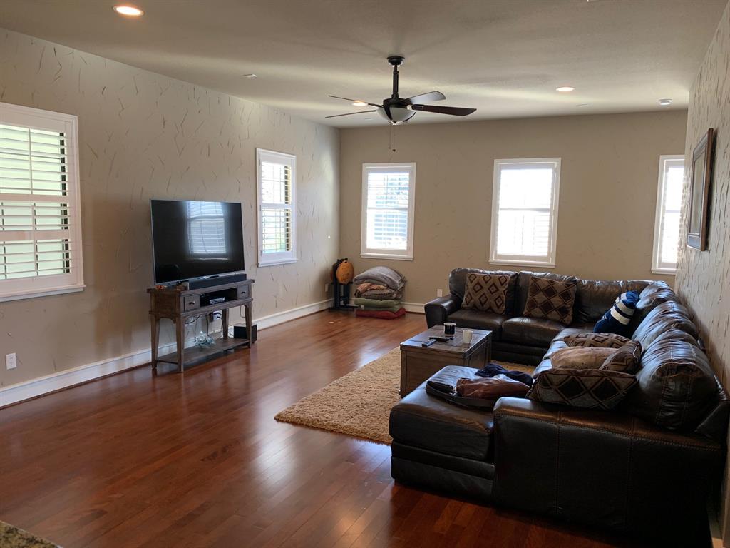 Bryan Square Twnhms - Residential Lease