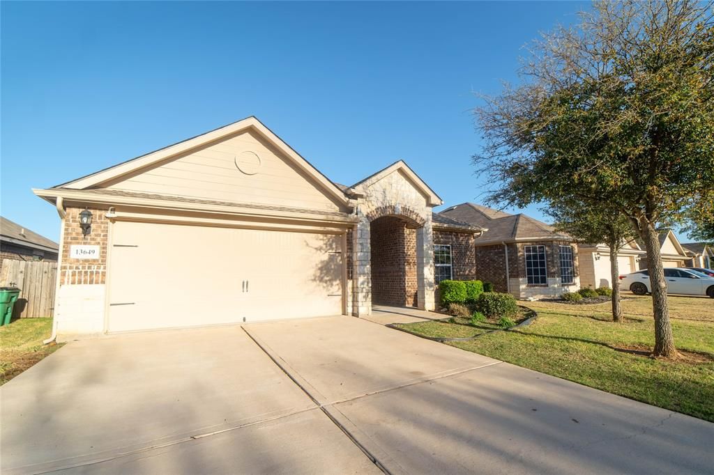 Photo of 13649 Helix Bridge Way, Crowley, TX 76036 (MLS # 21215433)