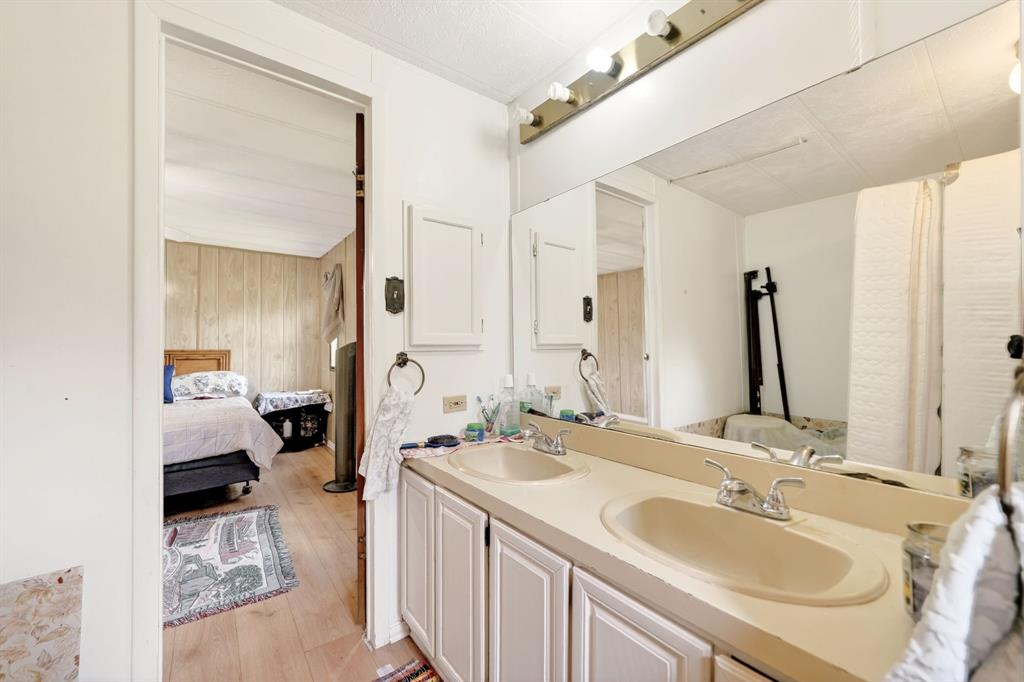 K & M Acres - Residential