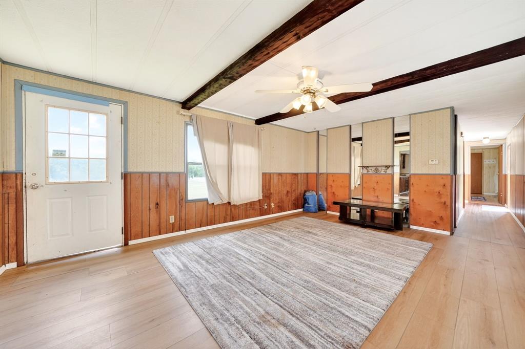 K & M Acres - Residential