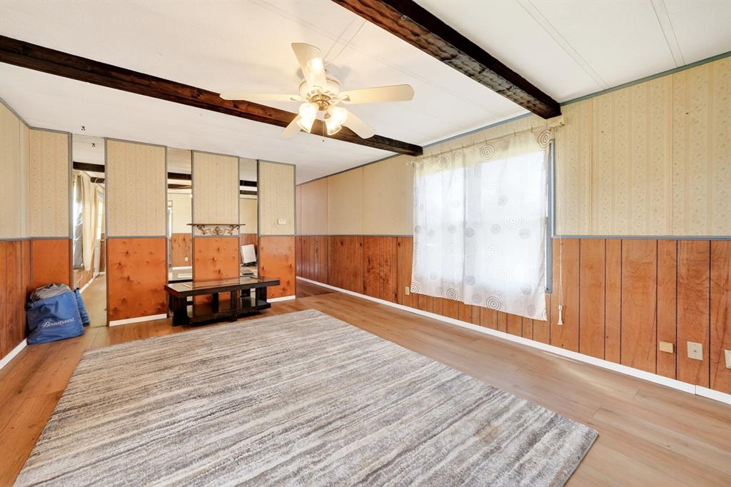 K & M Acres - Residential