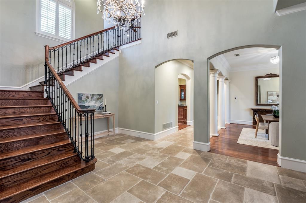 5716 Northbrook Drive