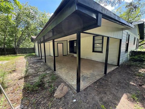 A home in Sulphur Springs