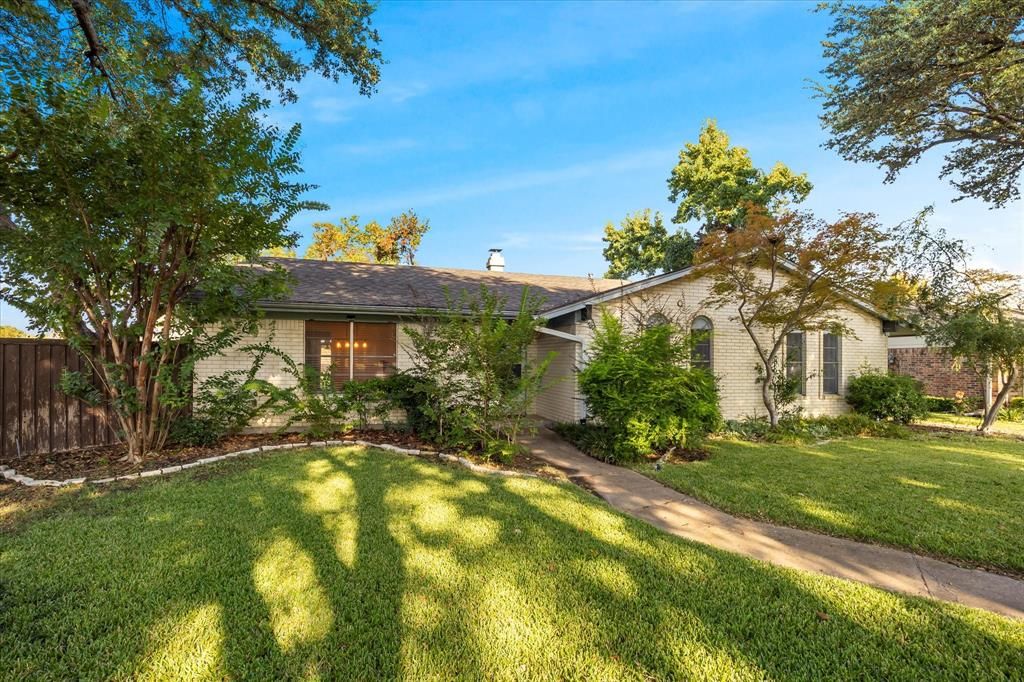 Photo of 2733 Biloxi Lane, Mesquite, TX 75150 (MLS # 21045714)