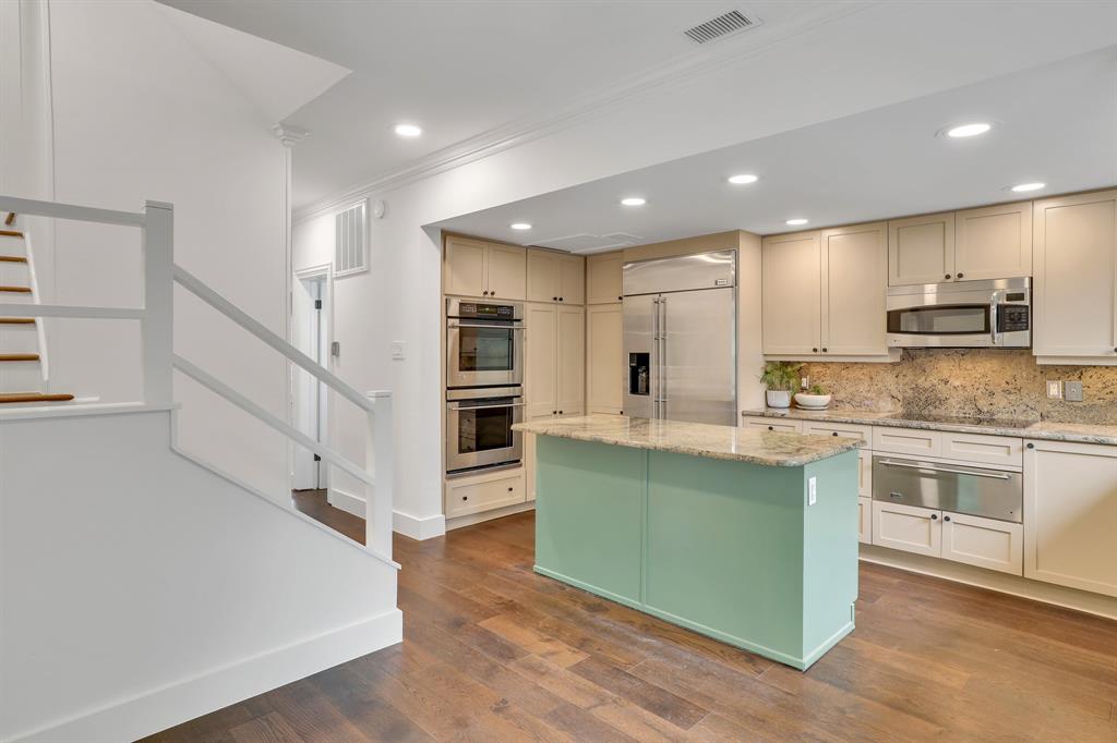 Park Place Twnhms Condo - Residential Lease