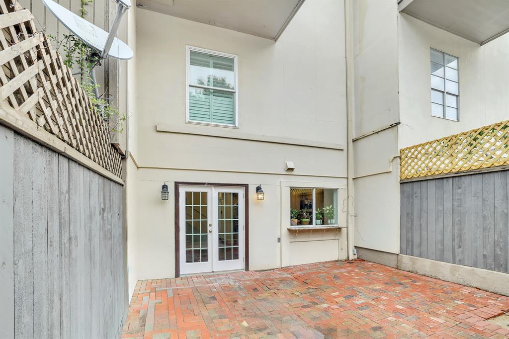 Park Place Twnhms Condo - Residential Lease