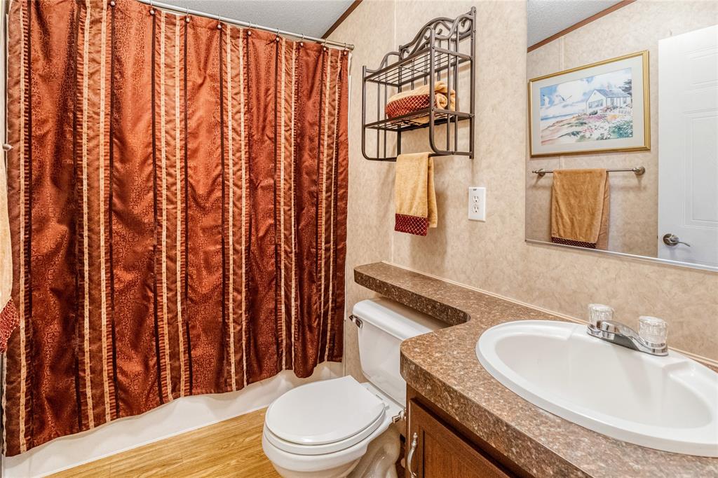 Springtown, Texas 76082, United States, 4 Bedrooms Bedrooms, ,2 BathroomsBathrooms,Residential,Pending,23272