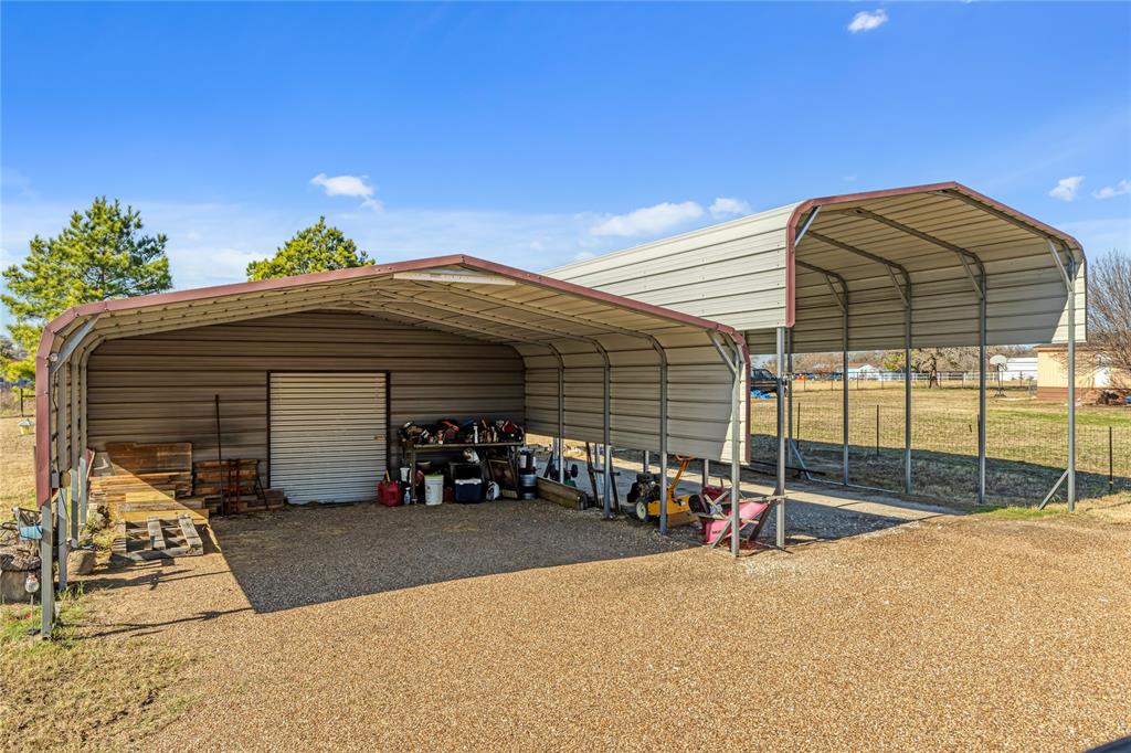 Springtown, Texas 76082, United States, 4 Bedrooms Bedrooms, ,2 BathroomsBathrooms,Residential,Pending,23272