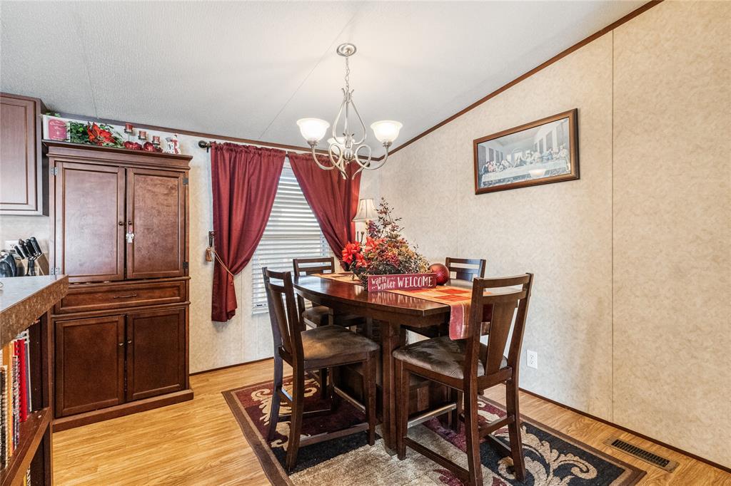 Springtown, Texas 76082, United States, 4 Bedrooms Bedrooms, ,2 BathroomsBathrooms,Residential,Pending,23272