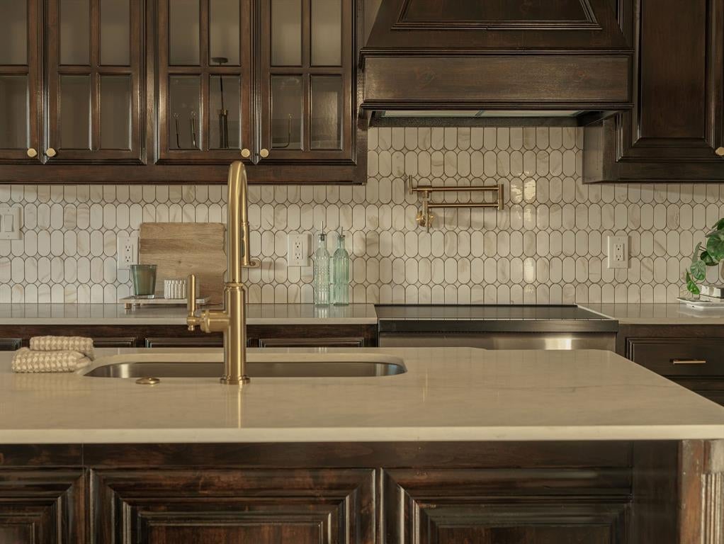 110 Oakmont Drive