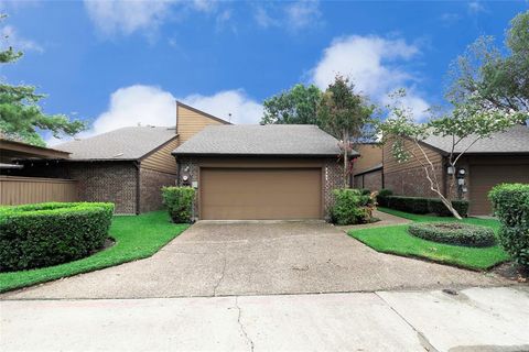 Photo of 3304 Scarlet Oak Court, Farmers Branch, TX 75234 (MLS # 21320454)