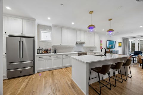 Photo of 7207 Gaston Avenue #903, Dallas, TX 75214 (MLS # 21403702)